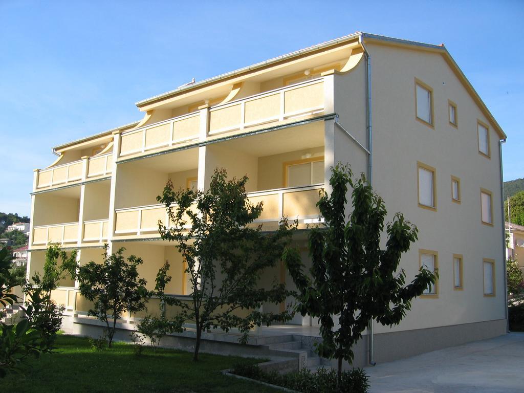 Apartment Graso Banjol Exterior photo